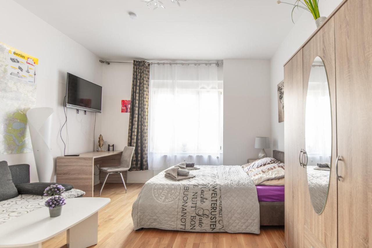 A Stylish Apartment In The Center Of True Берлін Екстер'єр фото